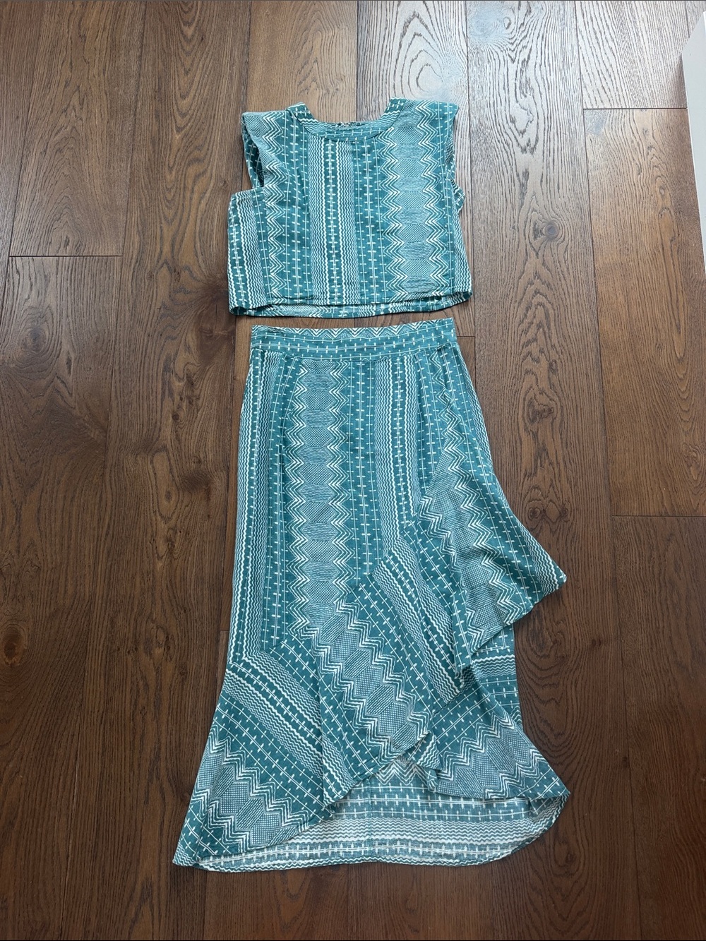 Two piece set